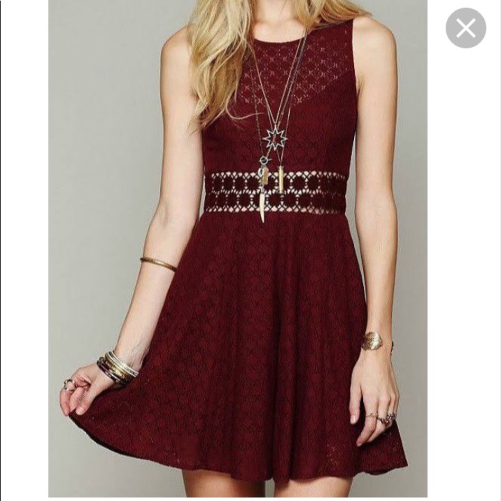 Maroon daisy cut out dress